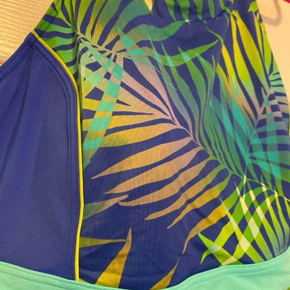 Land's End Tropical Racer Back Tankini - Picture 6 of 8